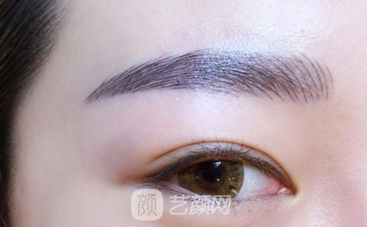 成都銅雀臺(tái)紋眉后有蠟筆小新一樣的濃密，感覺(jué)棒極了!