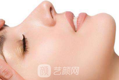 隆鼻手術(shù)你要了解的4個關(guān)鍵。