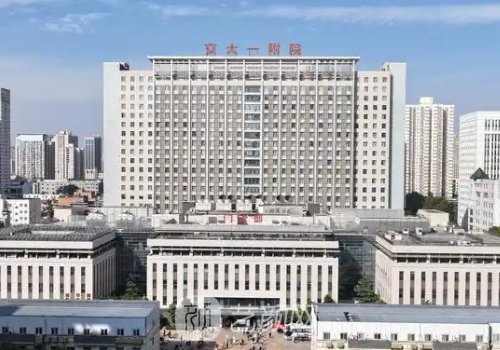 白轉(zhuǎn)麗醫(yī)生做眼袋怎么樣