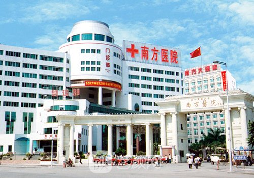 廣州隆胸醫(yī)生排名|2025高口
