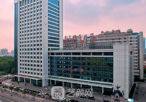 武漢協(xié)和醫(yī)院鐘愛梅和袁