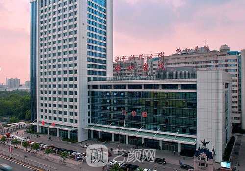 武漢協(xié)和醫(yī)院隆胸價(jià)格分